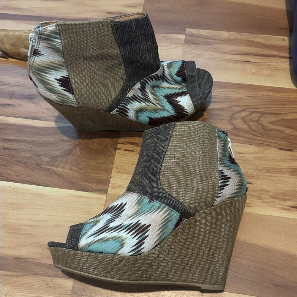 Boho Wedge Ankle Boots with Pattern
